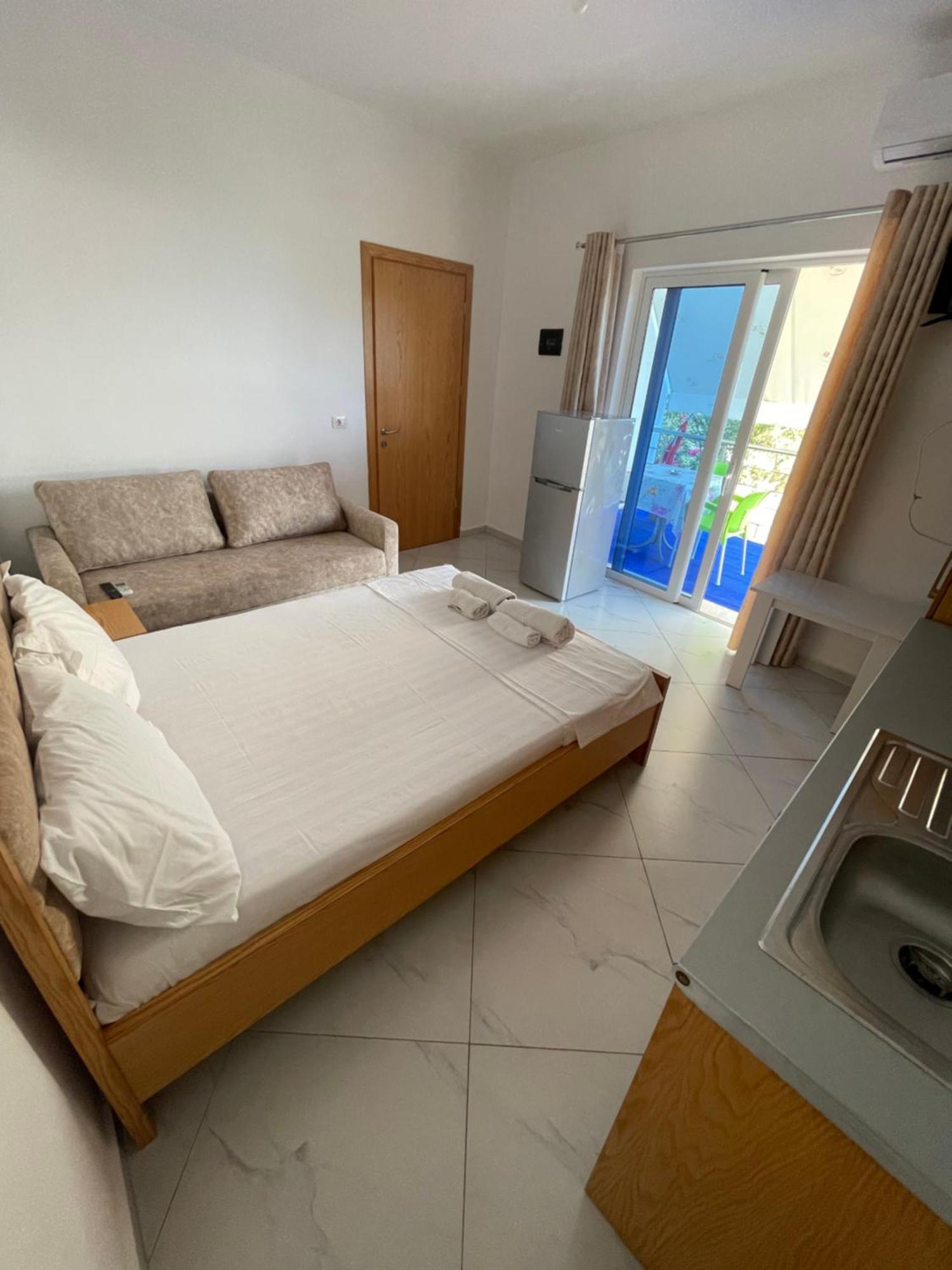 Olympia Guesthouse Ksamil Buitenkant foto